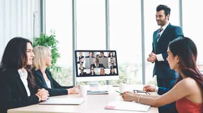 Image for Hybrid Work Revolution: 72% of Business Leaders Back Flexible Future