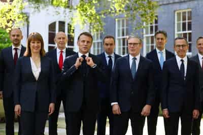Image for France, Britain unveil nuclear weapons cooperation to counter threat to Europe