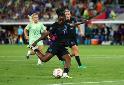 Image for Soccer-England teammates sing praises of young saviour Agyemang