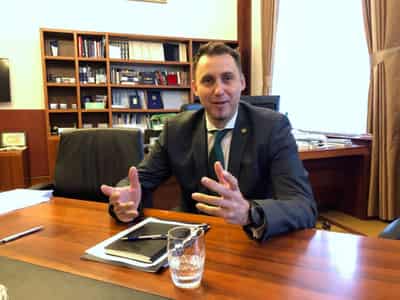 Image for Testing waters, Hungary’s central bank flags cut in top end of rate corridor