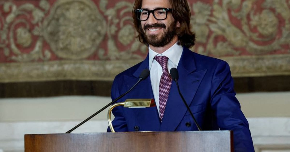 Leonardo Maria Del Vecchio blames Delfin's board for stalled bank talks
