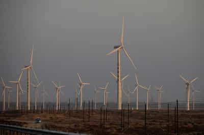Image for Chinese wind turbine maker to invest up to $2 billion in Scottish factory