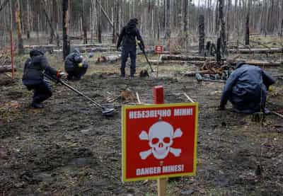 Image for Man, machine and AI combine in battle to clear Ukraine of mines