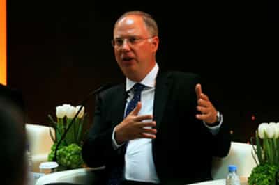 Image for Russia's wealth fund chief says Trump could change history