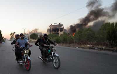 Image for Clashes rage in Druze region as Syria struggles to enforce ceasefire