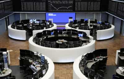 Image for European shares strengthen, but tech stocks under pressure