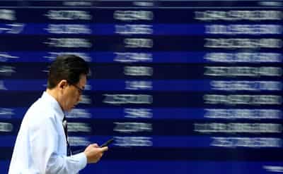 Image for Stocks rise, oil and dollar slide on Middle East peace hopes