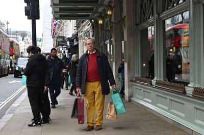 Image for UK consumers up their spending in May after April drop