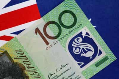 Image for U.S. dollar advances to three-month high in safety move