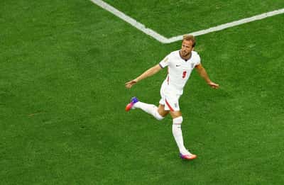Image for Soccer-Kane says England fans' 'Wonderwall' moment ranks among his best