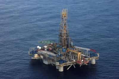 Image for Oil slips on China lockdowns, but bullish trends intact