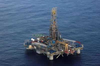 Image for Oil slips on China lockdowns, but bullish trends intact