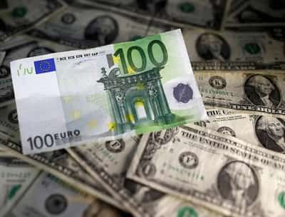Image for Euro tiptoes higher, France turmoil keeps investors on edge
