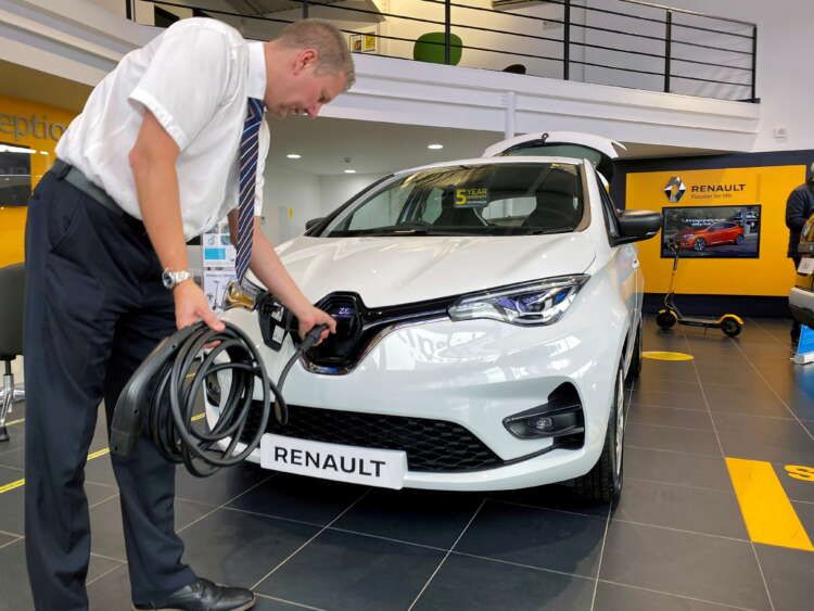 Image for Renault targets lower production costs with French electric car hub