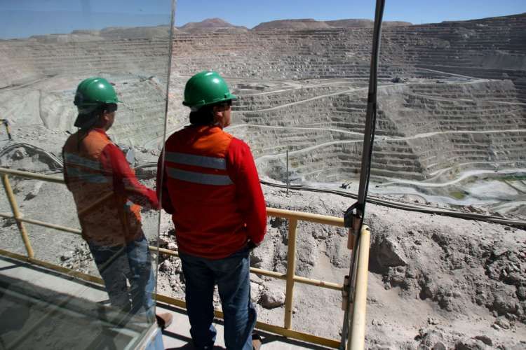 Image for Generalist funds flow back into mining as prices, inflation climb