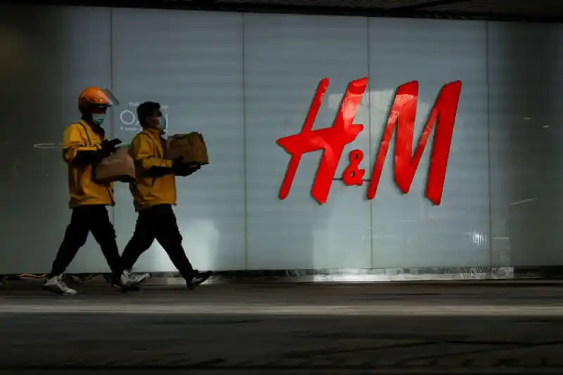Image for Chinese authorities tell H&amp;M to change the &#8216;problematic map&#8217;