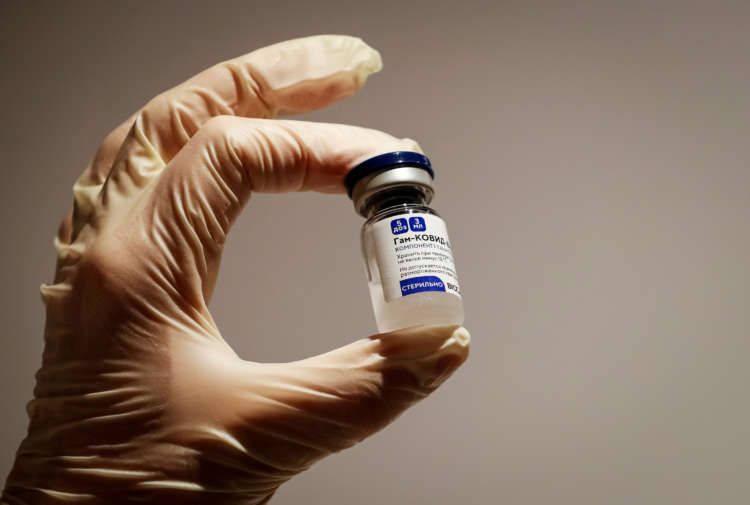Image for Hungary buys Russia&#8217;s Sputnik V vaccine, first in EU, minister says