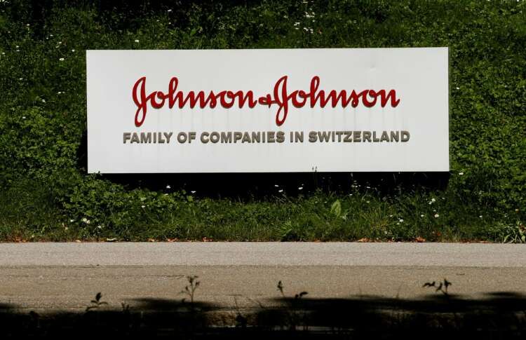 Image for J&J recalls Aveeno, Neutrogena sunscreens after carcinogen found in some sprays