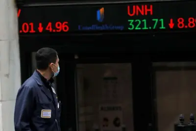 Image for Analysis: Pricey U.S. stock valuations put burden on earnings to keep rally going