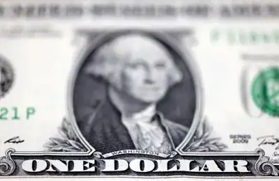 Image for Dollar gains on yen on bets of US growth, inflation