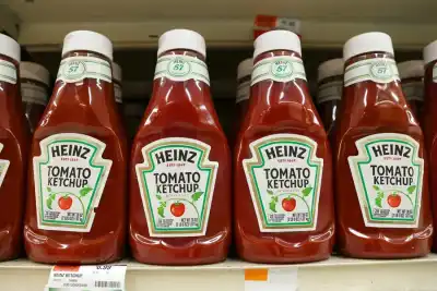 Image for Kraft Heinz trims 2024 forecasts on Lunchables drag, tepid demand
