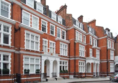 Evelyn Gardens