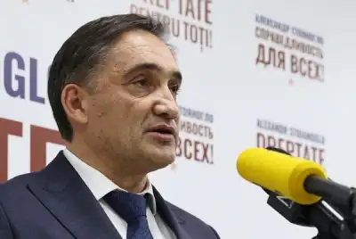 Image for Moldovan opposition leader forms coalition to challenge Sandu at parliament election