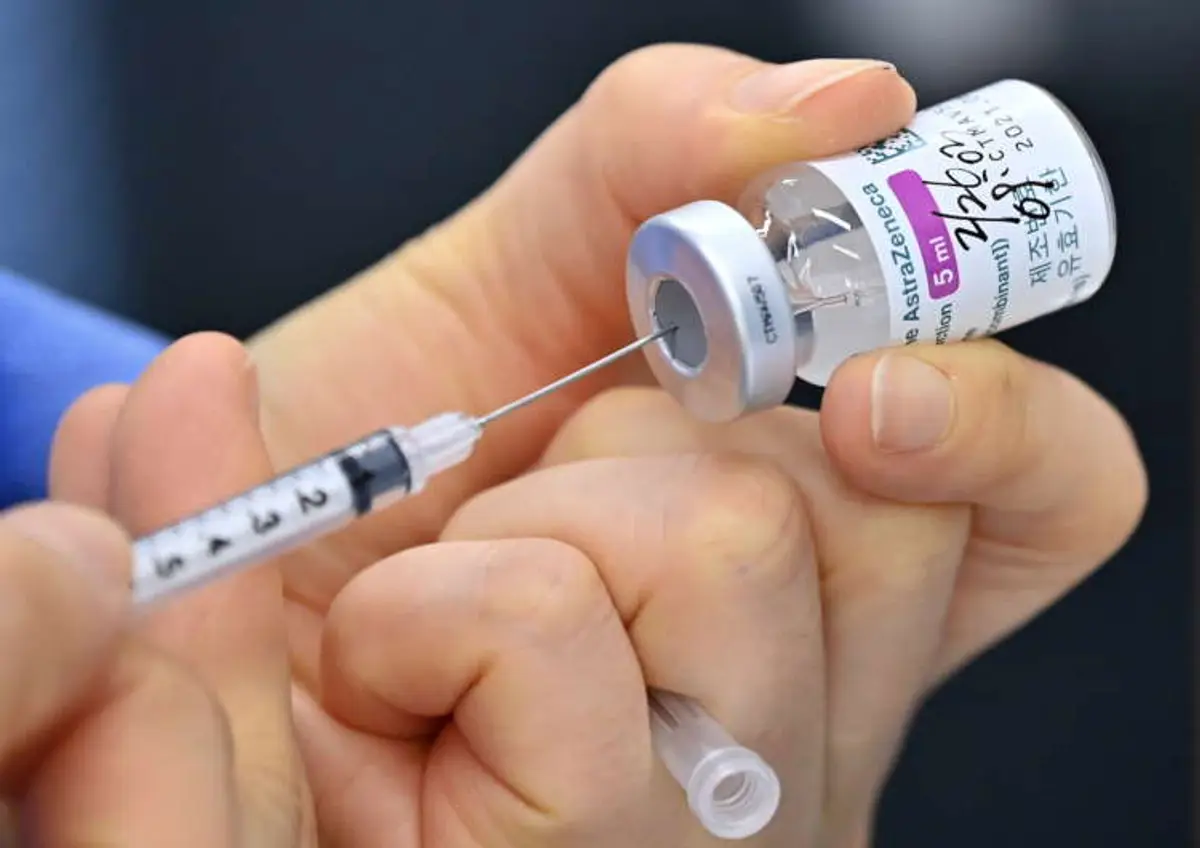 Image for South Korea to exempt auto chip buyers from COVID-19 quarantine, provide vaccines