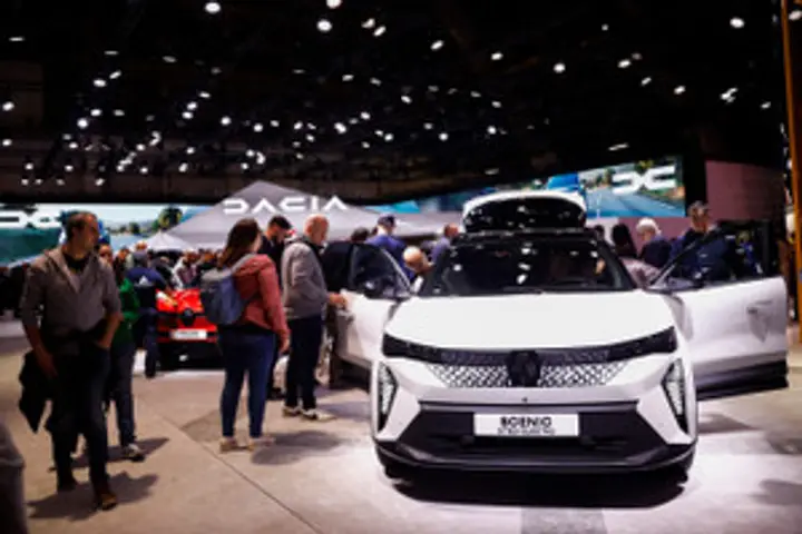 Image for European car sales up 0.9% in 2024, Renault overtakes Stellantis in Dec, ACEA says