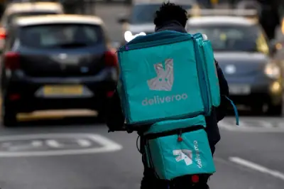 Image for Deliveroo shares plunge 30% in London debut