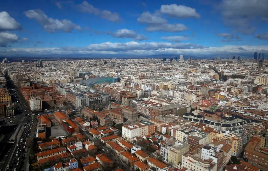 Image for Spain's economy outperforms euro zone in 2024 with 3.2% growth