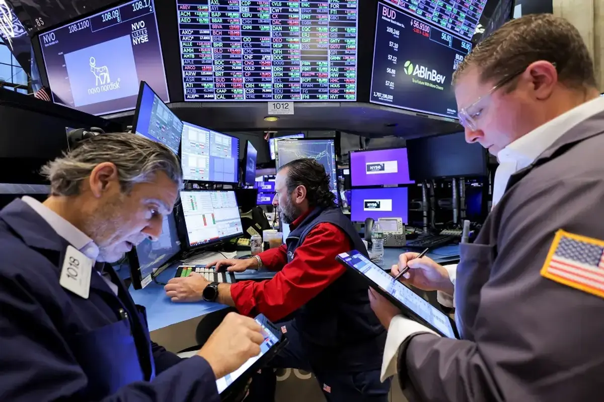 Image for Stocks edge higher, oil prices fall as markets eye Russia-Ukraine tensions, White House appointments