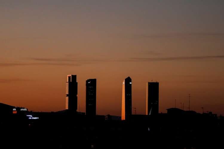 Image for Spain offers to pay companies testing a 4-day work week