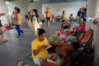 Image for Philippines urges residents to flee as super typhoon Man-Yi strengthens on approach