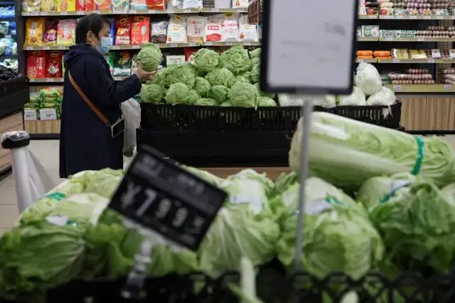 Image for China to ramp up fiscal support for consumption next year