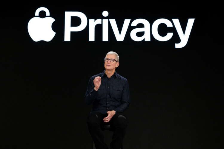 Image for Apple adds virtual IDs on iPhone, video plans that rival Zoom, Teams