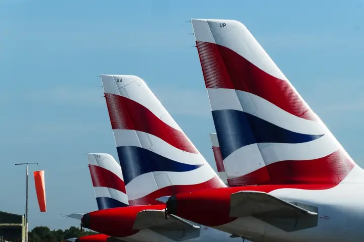 Image for UK airlines seek government aid after Omicron-led travel restrictions