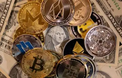 Image for Cryptoverse: The funds making moolah from messy markets