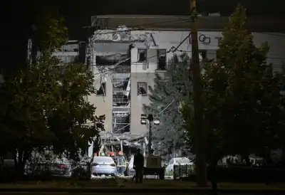 Image for Russian attacks kill one in Kryvyi Rih, damage houses in Kyiv, Ukraine officials say