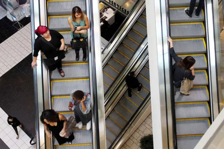 Image for U.S. consumer confidence hits one-year high; house prices soar