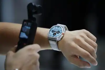 Image for Samsung Electronics shares hit 4-year lows on Trump risks, AI chips