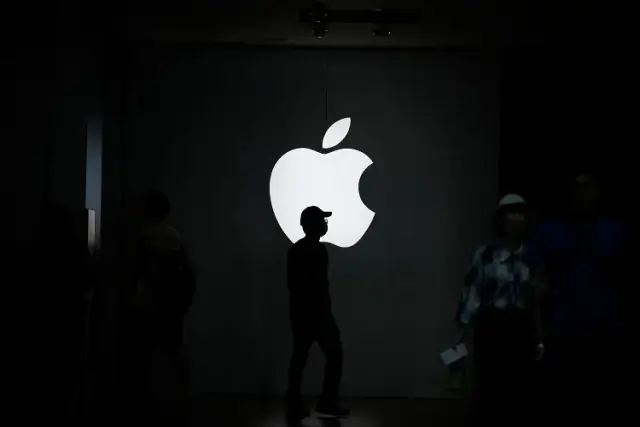 Image for Apple cuts about 100 digital services jobs, Bloomberg News reports