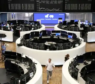 Image for European shares climb as Norway oil strike ends