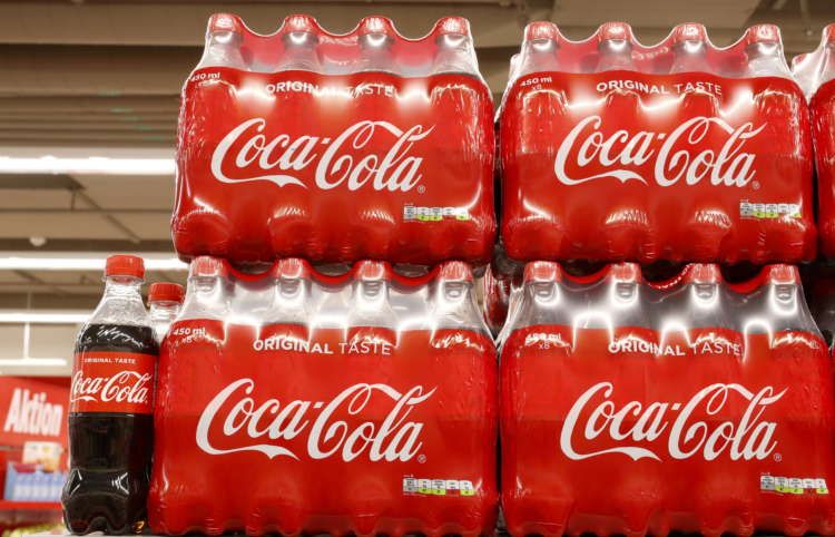 Image for Coca-Cola revenue rises past estimates on easing pandemic curbs