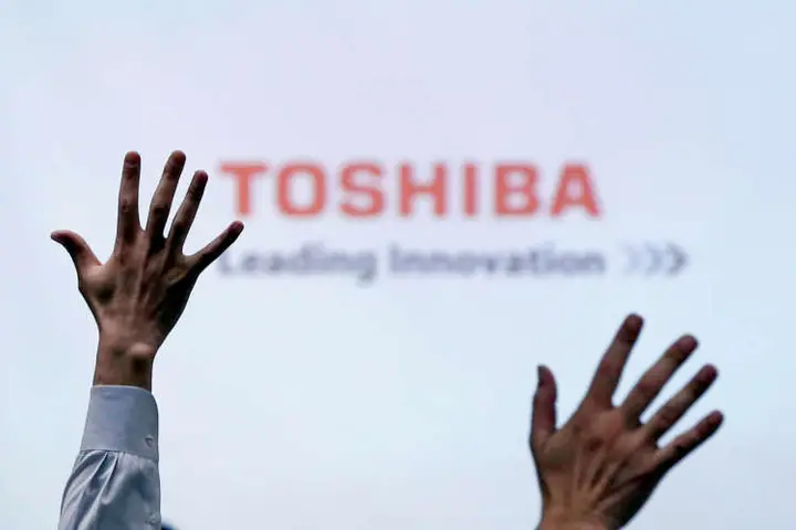 Image for Toshiba board to meet on Wednesday to consider CEO&#8217;s future -sources