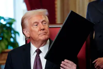 Image for Trump pledges to save America from 'decline,' vows swift immigration crackdown