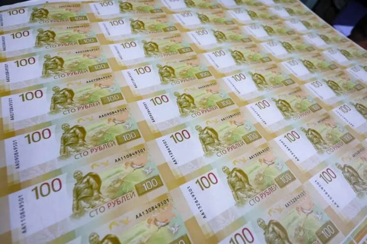Image for Rouble weakens towards 62 vs dollar, stocks up