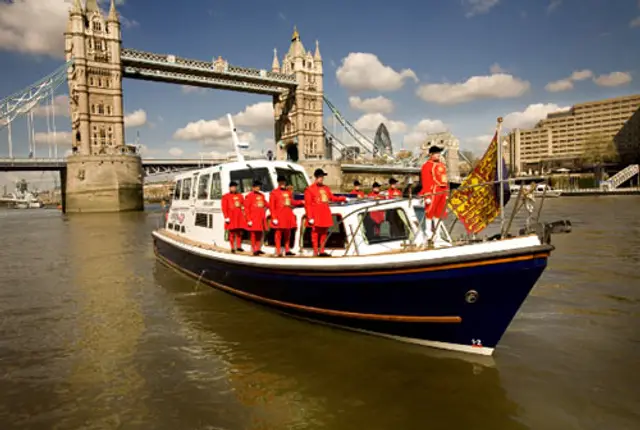 Image for At last &#8211; help to make sense of London&#8230;and how about Xmas carols at Kensington Palace?