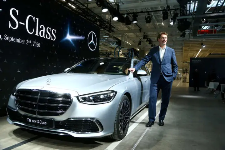 Image for Daimler recalls 1.29 million U.S. vehicles for software issue