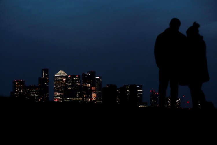 Image for Britons turn more pessimistic about outlook for economy